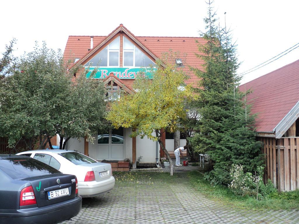 Randevú Panzió Hotel Csíkszereda Kültér fotó